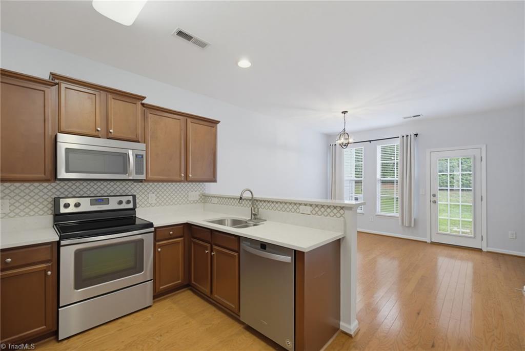 1021 Kelso Lane Property Photo 7