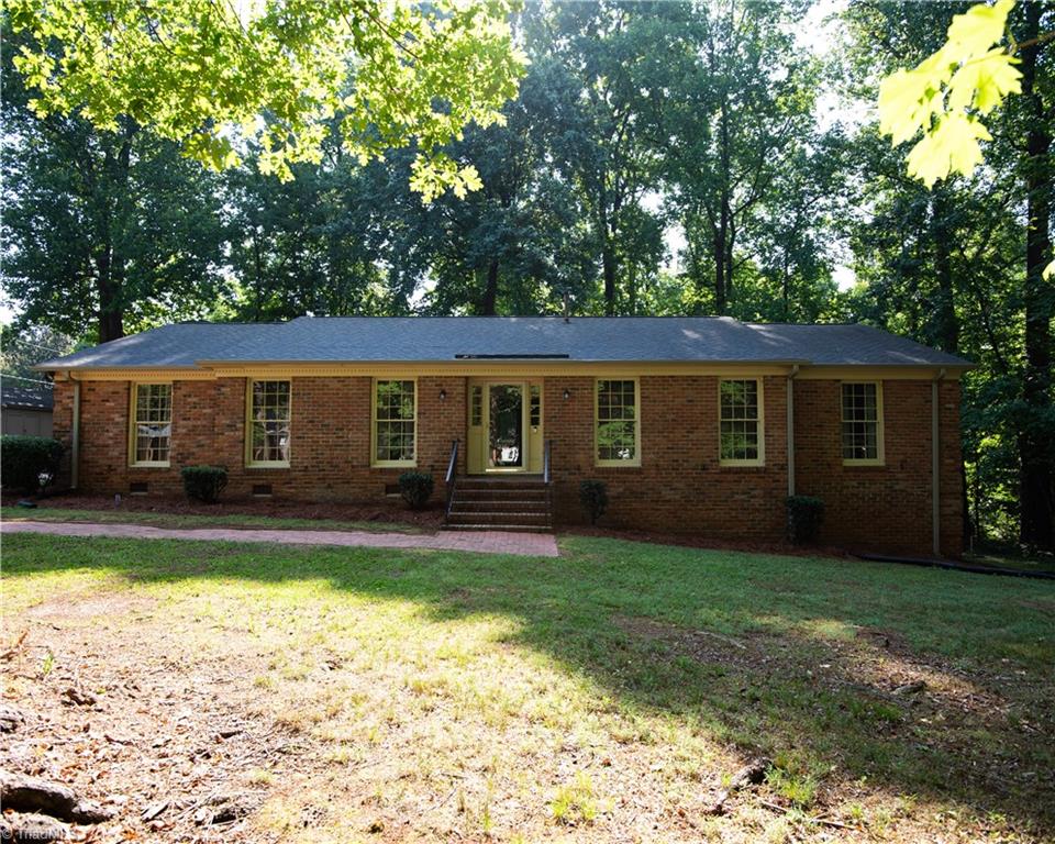 1218 Foxfire Drive Property Photo 1
