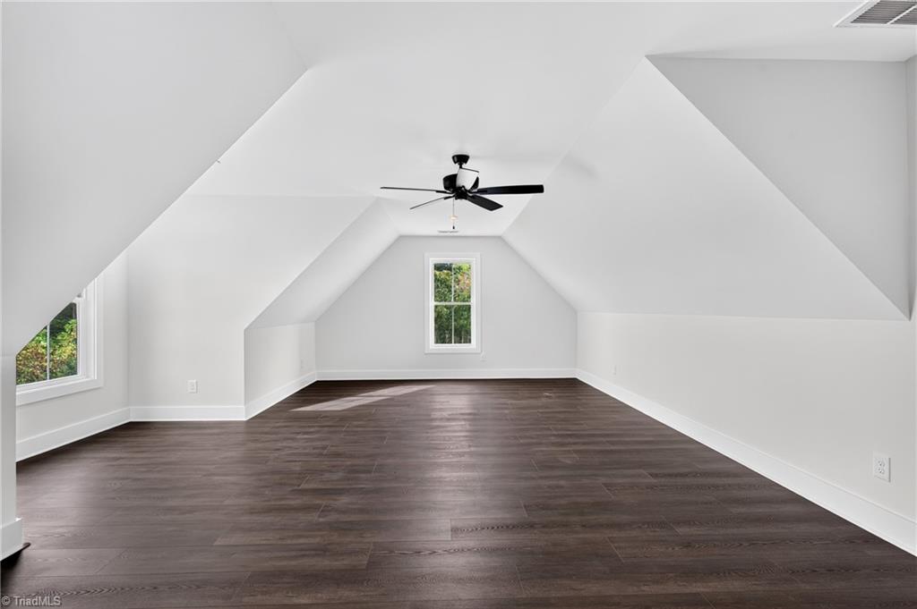 285 Cricket's Run Property Photo 37