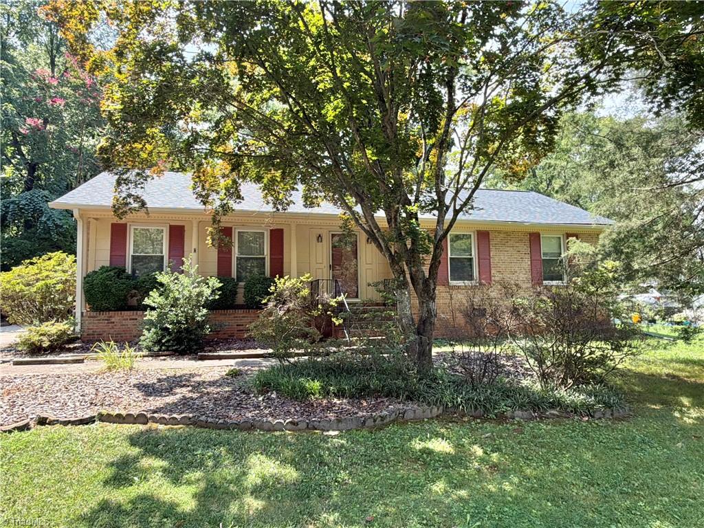 5311 Bennington Drive Property Photo 1