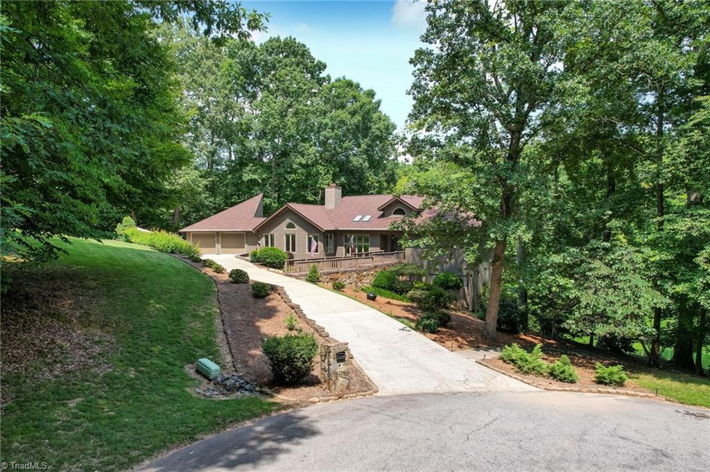 165 Beech Tree Court Property Photo 2