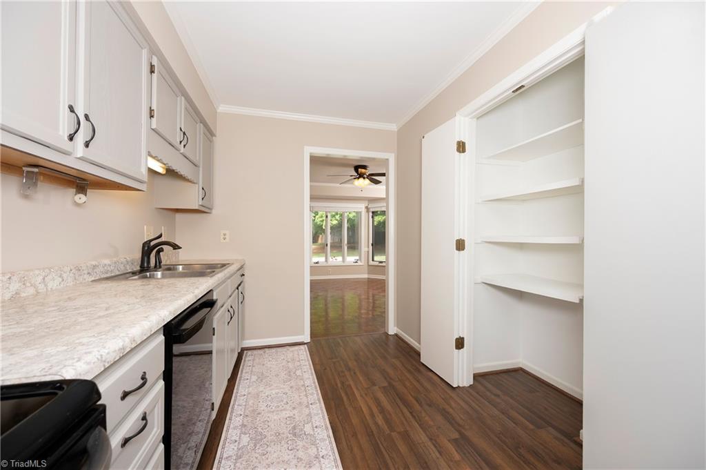 410 Ridgehaven Drive Property Photo 23