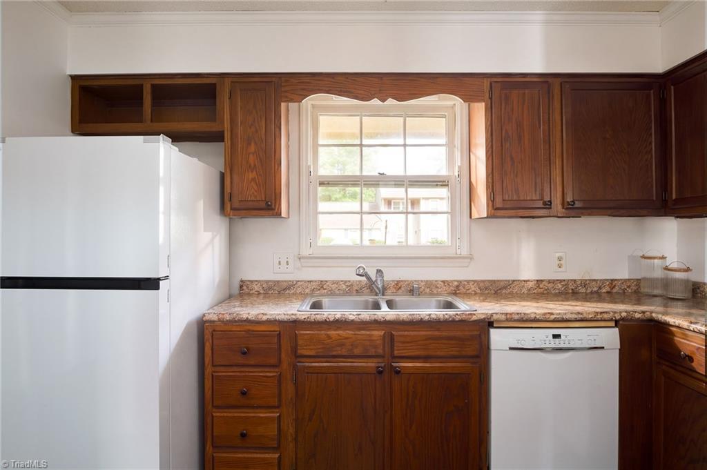 2637 Windy Crossing Property Photo 4