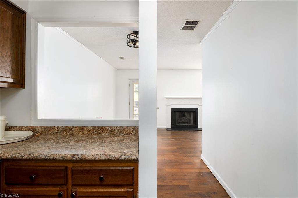 2637 Windy Crossing Property Photo 6