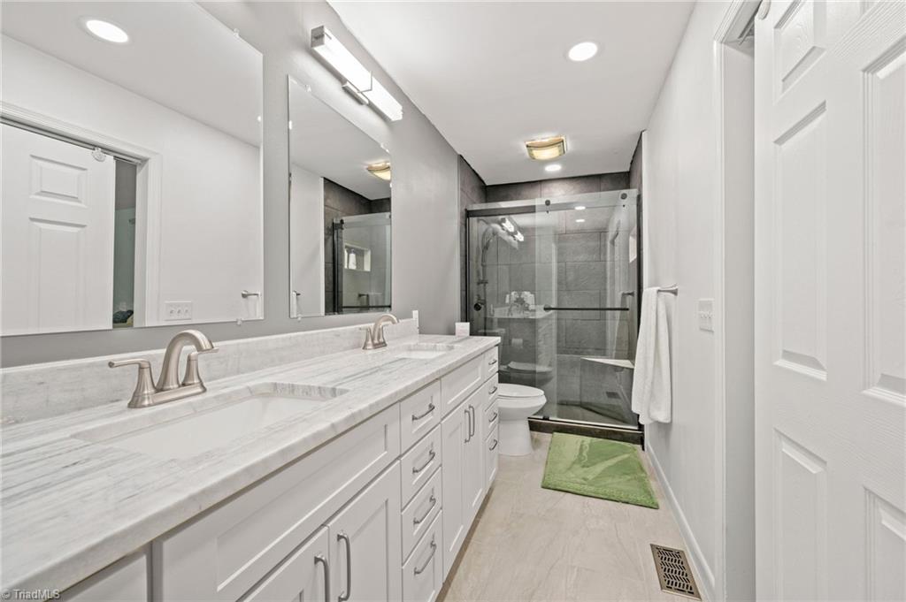 3860 Huntingreen Lane # C Property Photo 3