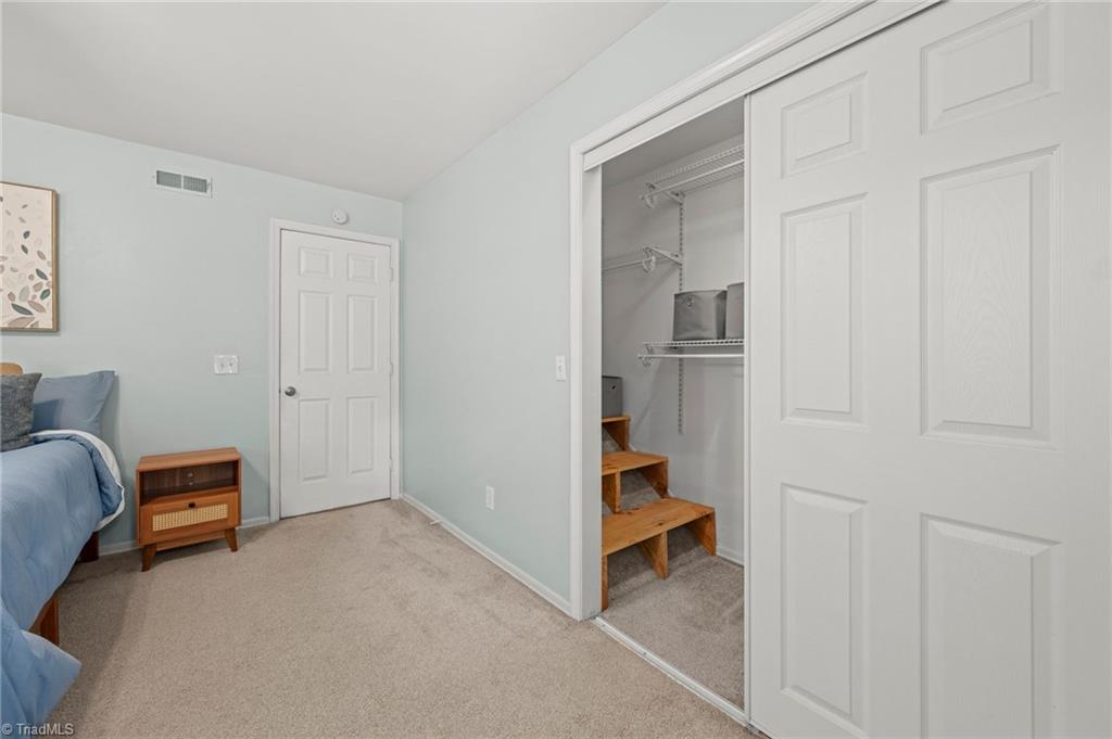 3860 Huntingreen Lane # C Property Photo 8