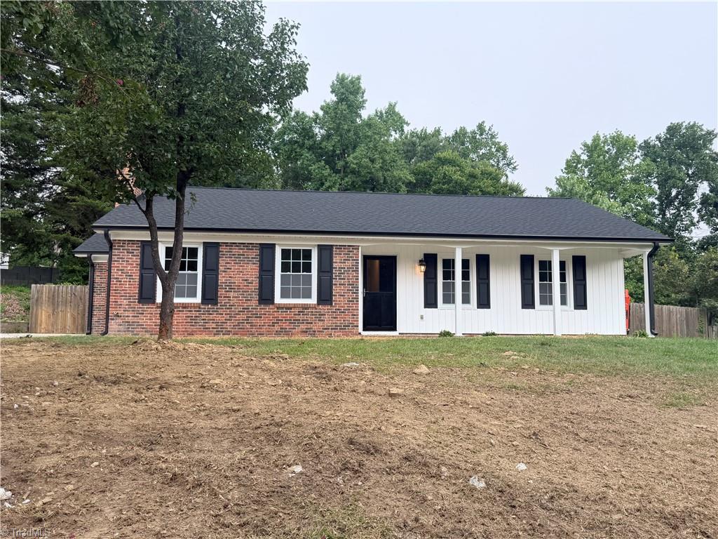 705 Lakecrest Avenue Property Photo 1