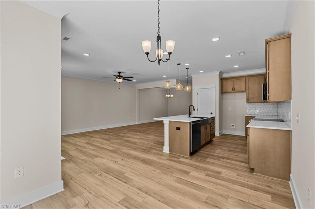 5205 Maple Blossom Trail Property Photo 24