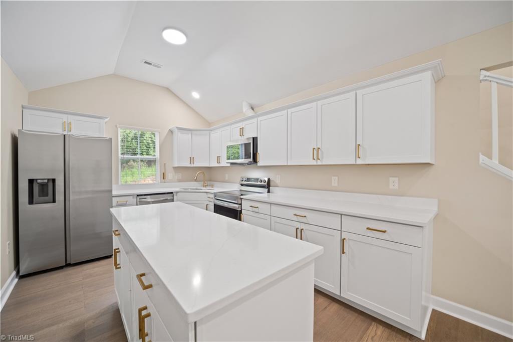 3101 Hickory Ridge Drive Property Photo 6
