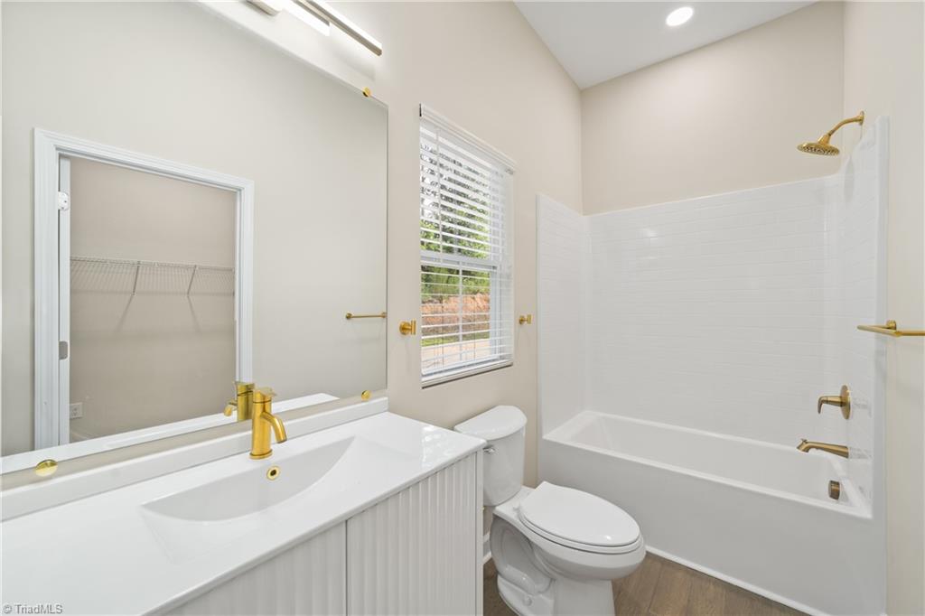3101 Hickory Ridge Drive Property Photo 16
