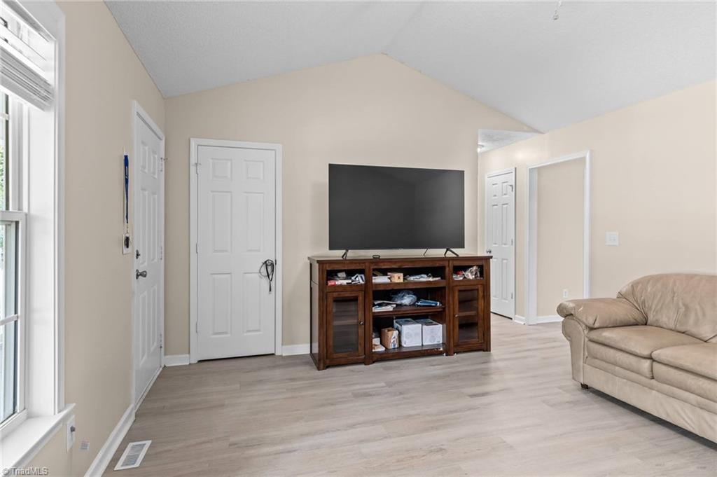 14 Brandy Wine Drive Property Photo 4