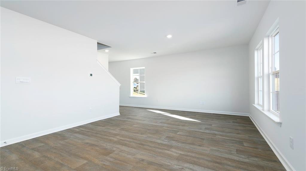 6276 Ashton Woods Lane Property Photo 5