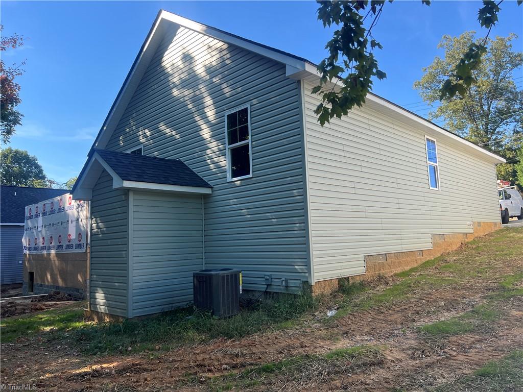 917 Redding Drive Property Photo 3