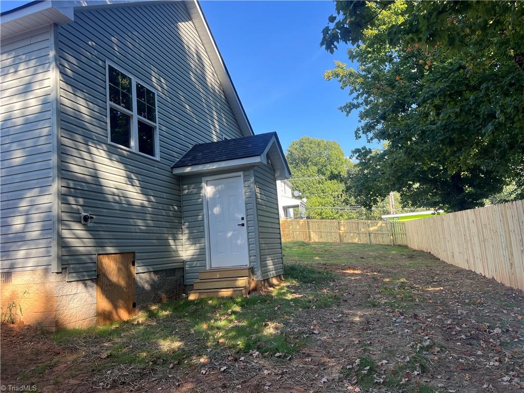 917 Redding Drive Property Photo 4