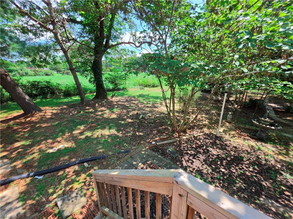 1520 Nc Highway 62 E Property Photo 8