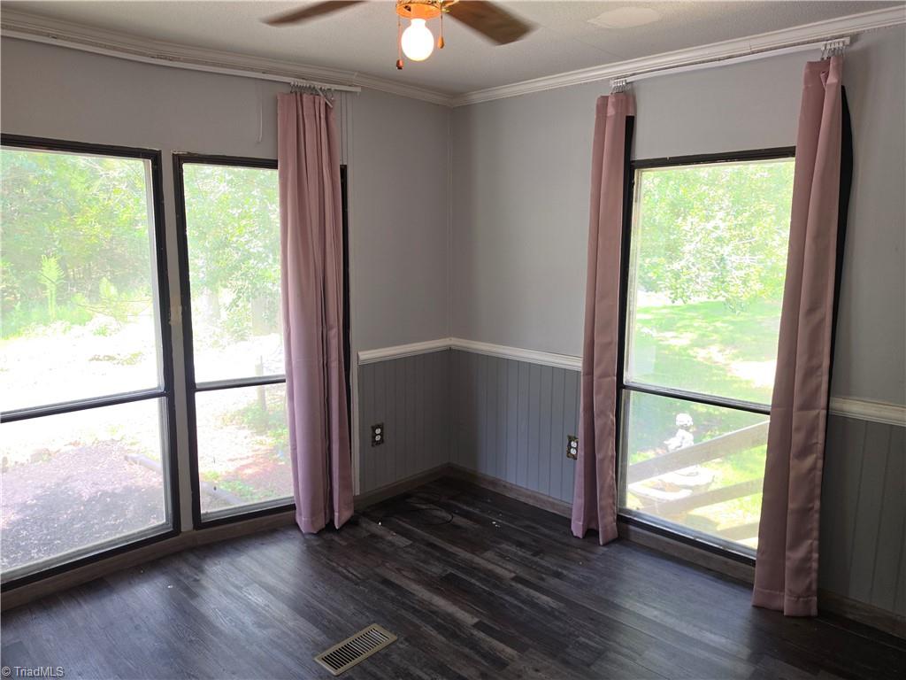 1520 Nc Highway 62 E Property Photo 11