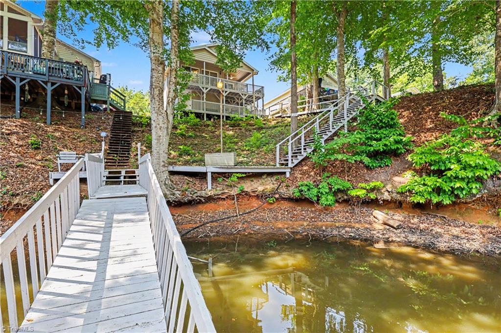 1030 Riverview Road Property Photo 4