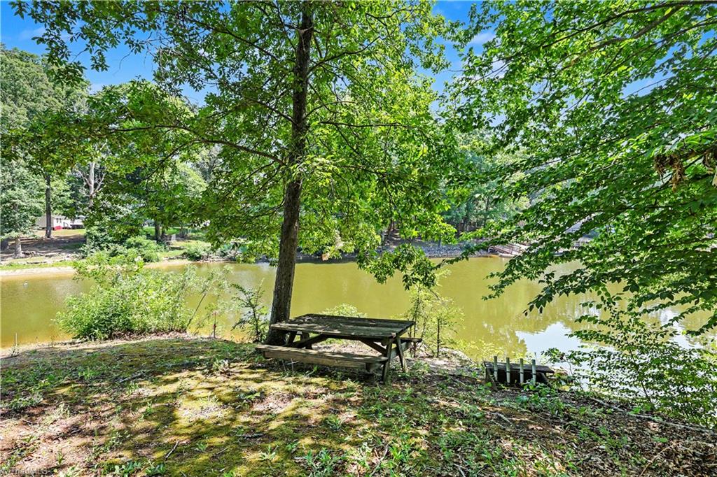 1030 Riverview Road Property Photo 6