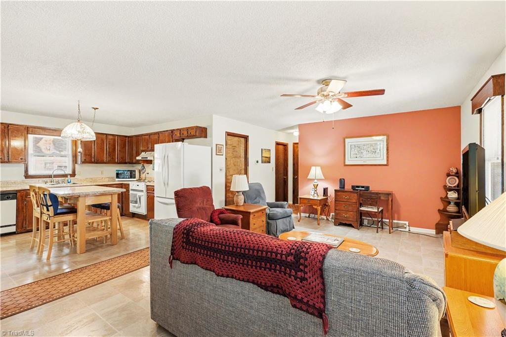 1030 Riverview Road Property Photo 11