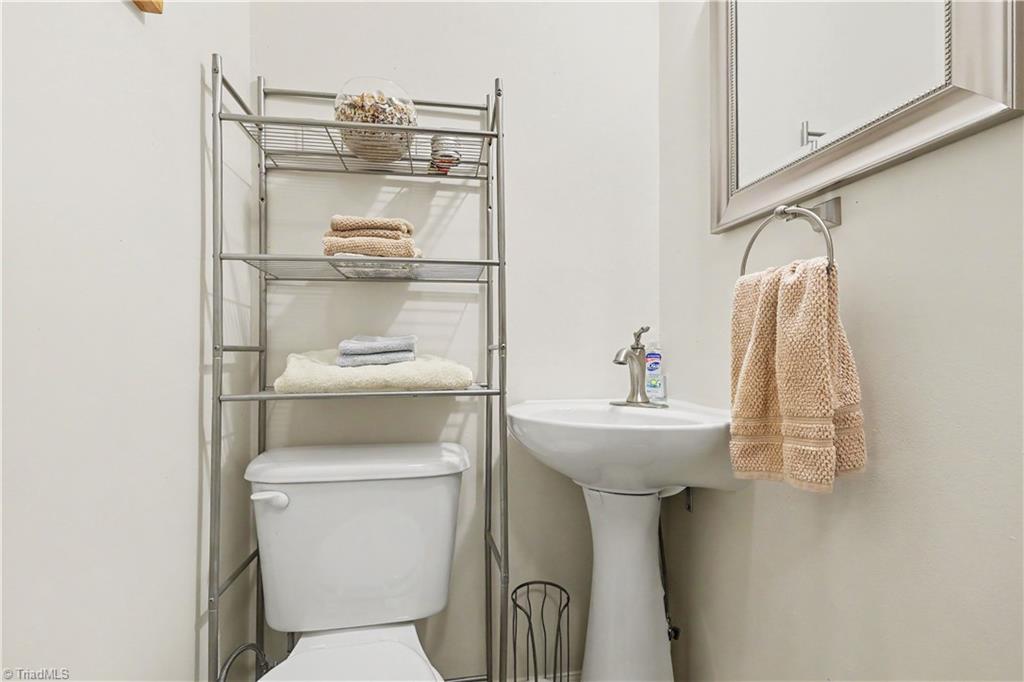 1030 Riverview Road Property Photo 15
