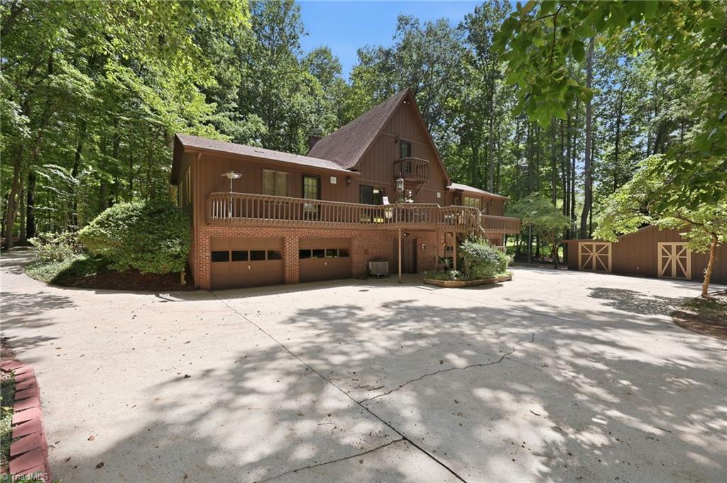 4401 Oakview Drive Property Photo 3