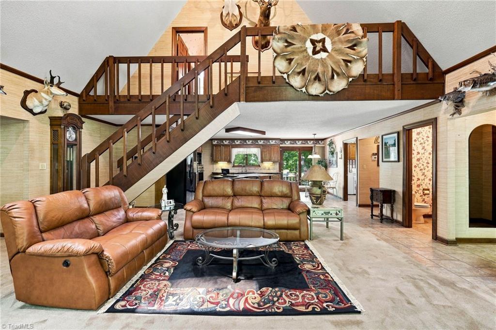 4401 Oakview Drive Property Photo 7
