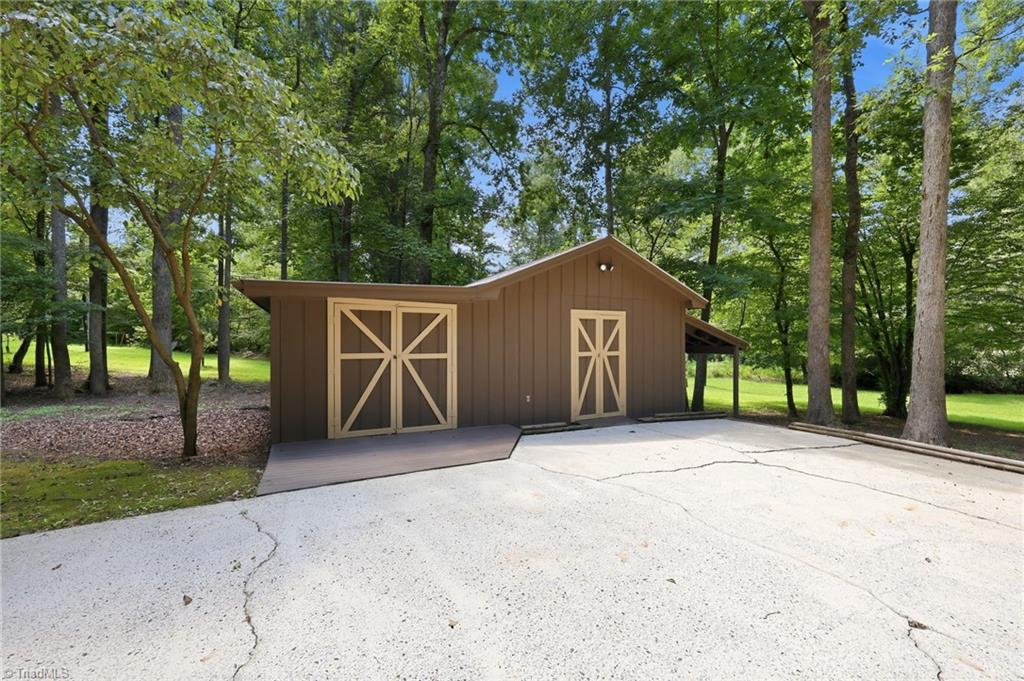 4401 Oakview Drive Property Photo 37