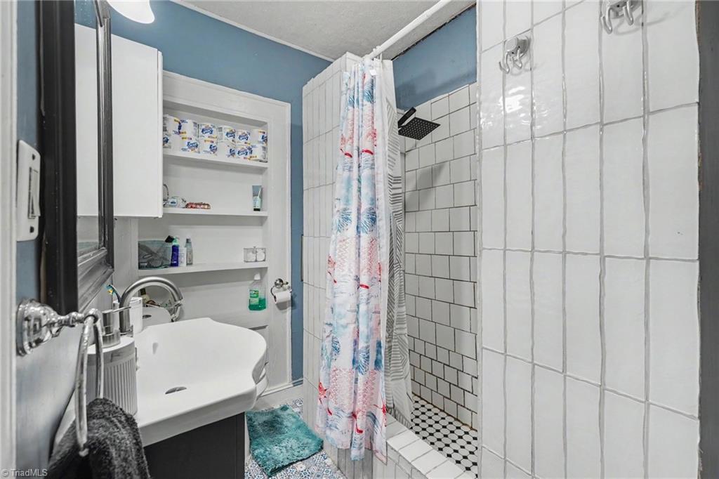 2842 N Patterson Avenue Property Photo 8