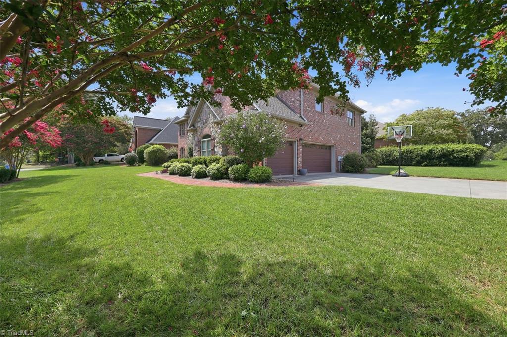 115 S River Hill Drive Property Photo 3