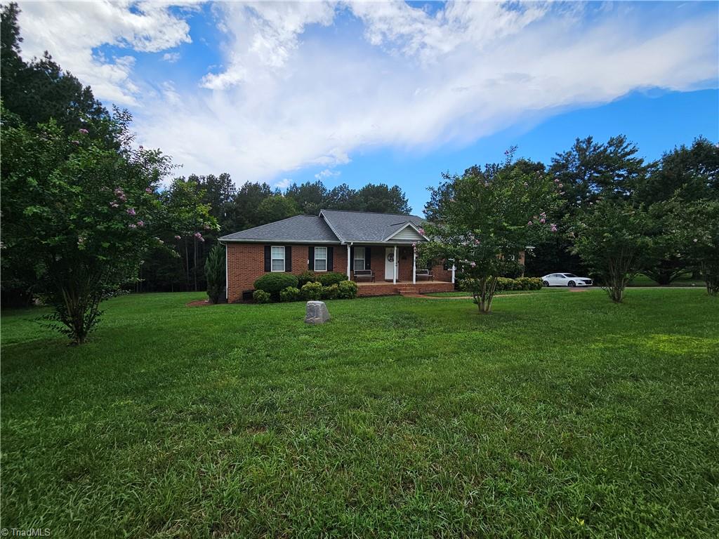 306 Gardner Point Drive Property Photo 3
