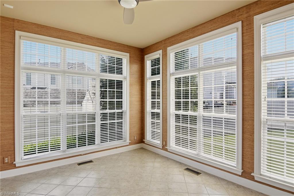 5012 Weatherstone Drive Property Photo 9