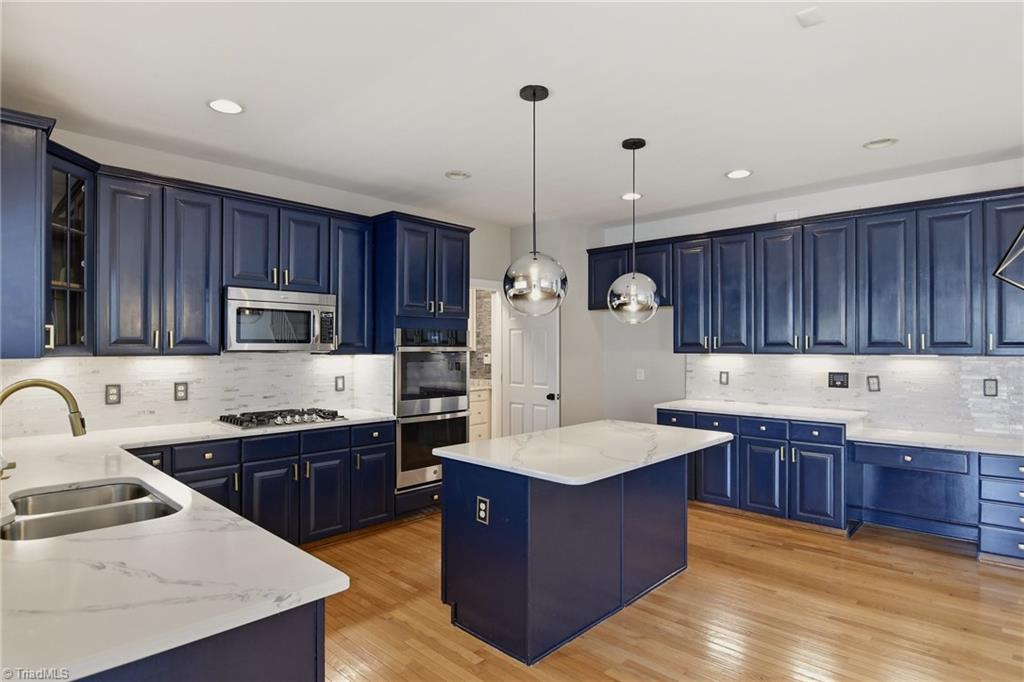 5012 Weatherstone Drive Property Photo 14