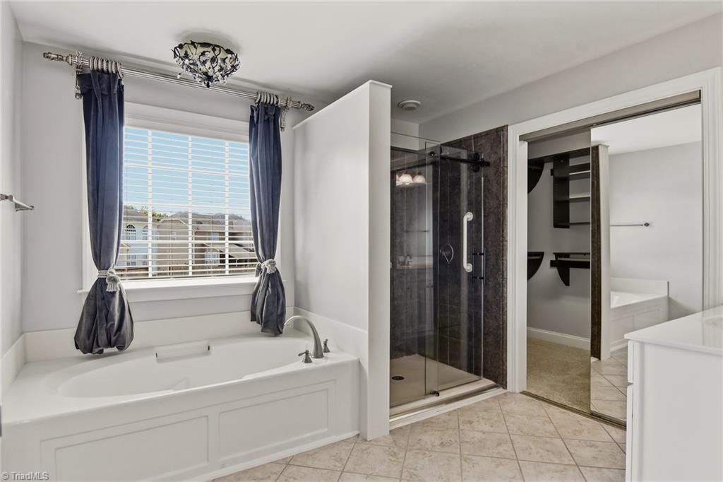 5012 Weatherstone Drive Property Photo 24