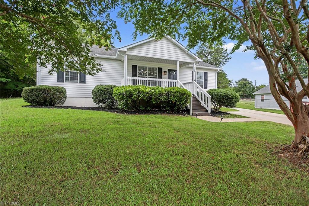 100 Birch Tree Lane Property Photo 1