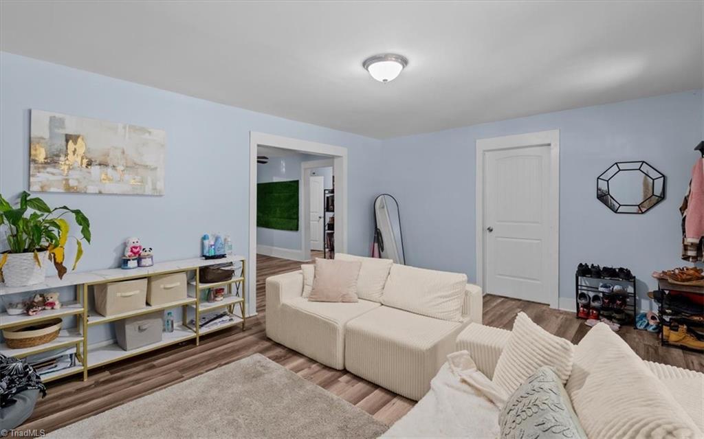 1207 Vernon Place Property Photo 5