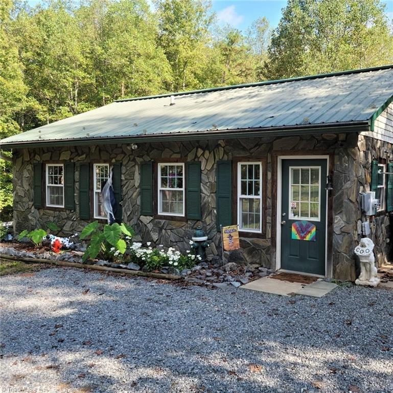 609 John Scott Road Property Photo 1