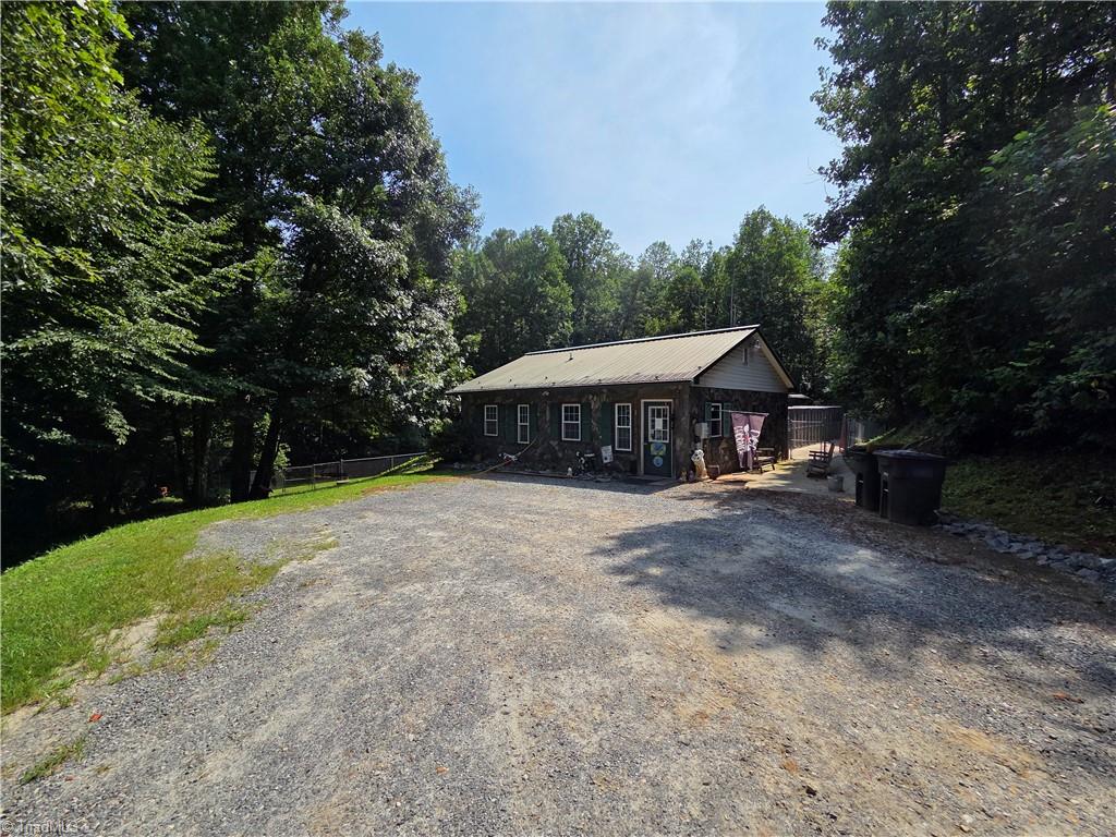 609 John Scott Road Property Photo 4
