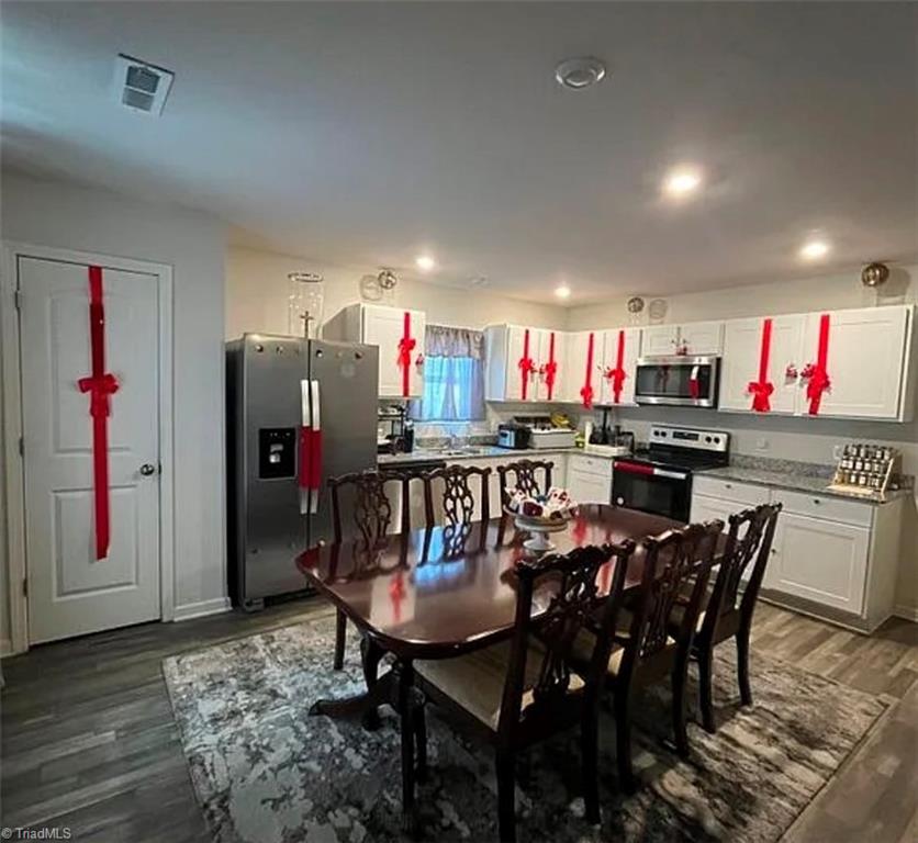 6375 Century Lane Property Photo 4
