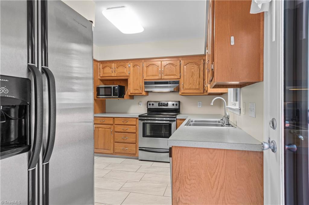 6045 Stone Bluff Drive Property Photo 19