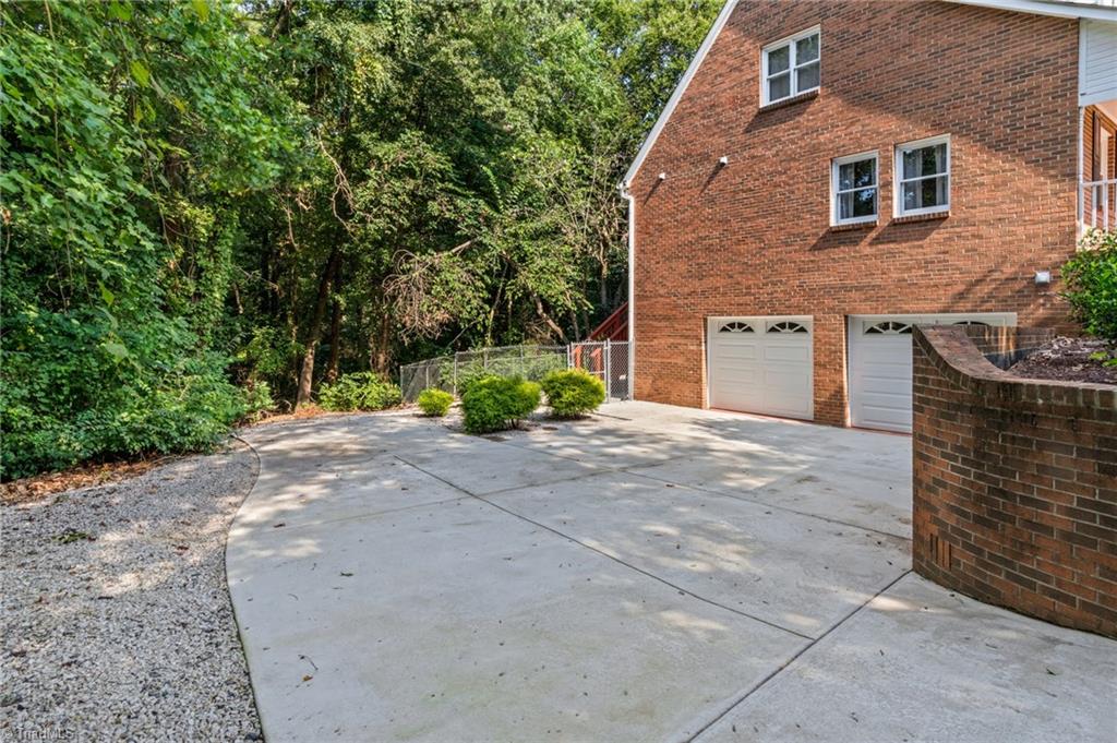 6045 Stone Bluff Drive Property Photo 46