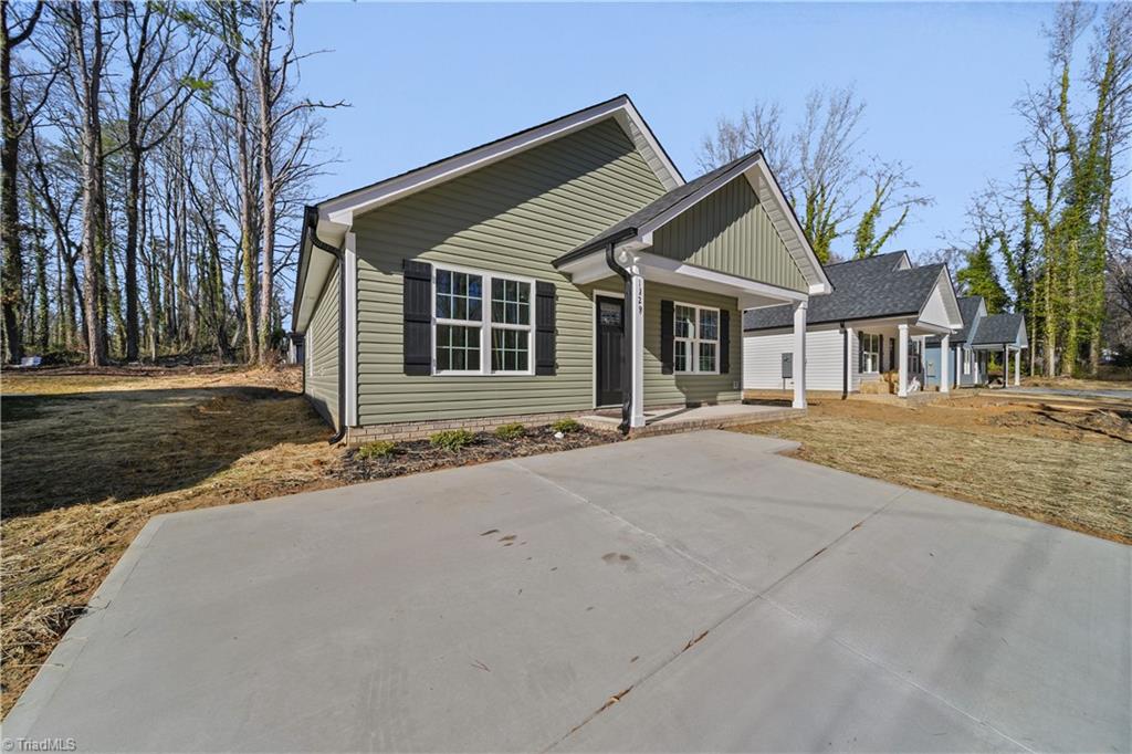 1129 Kenly Street Property Photo 3