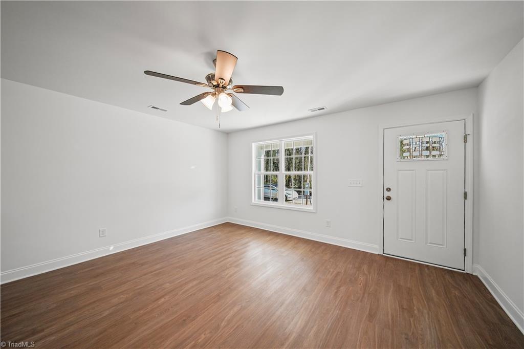 1129 Kenly Street Property Photo 5