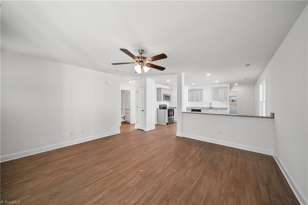 1129 Kenly Street Property Photo 10