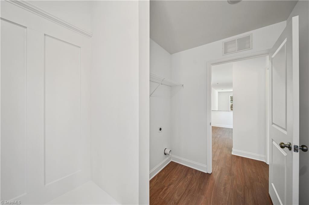 1129 Kenly Street Property Photo 20