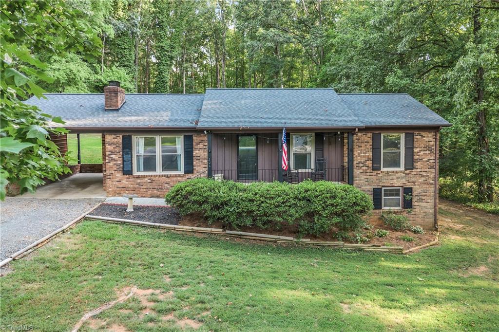 206 Laura Road