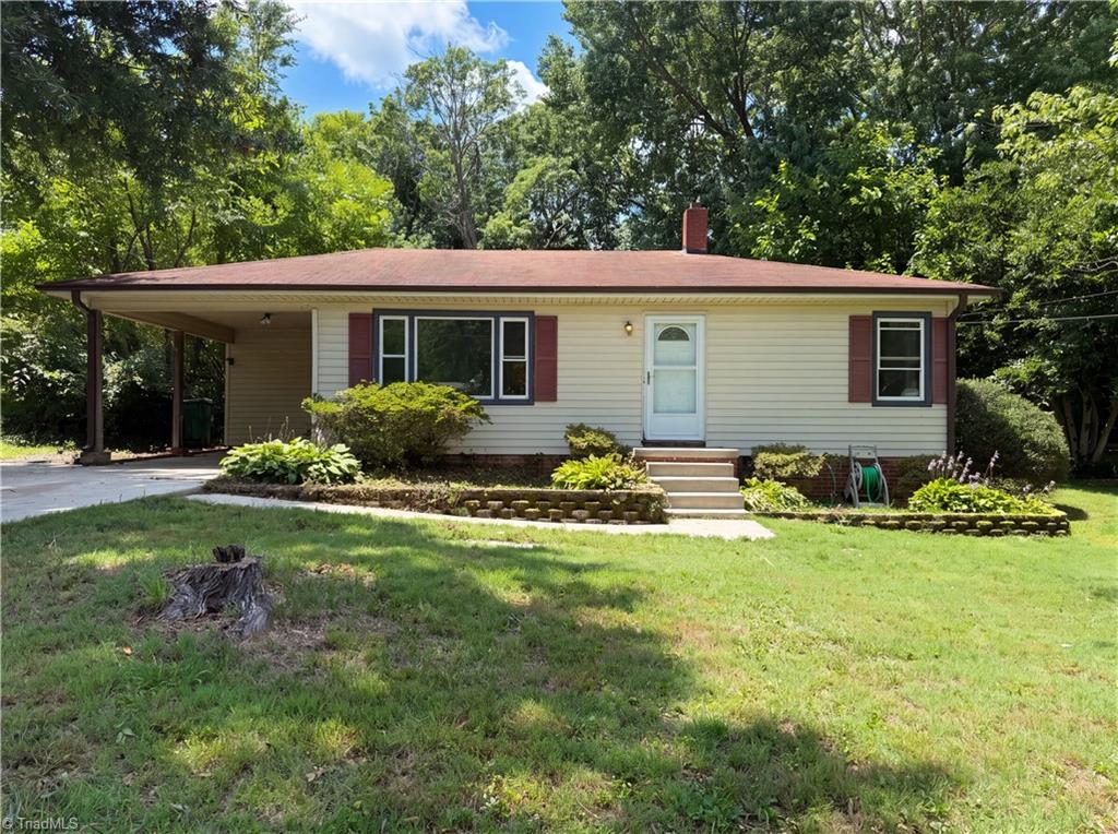 1613 Larkin Street Property Photo 1