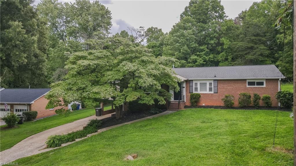 241 Commonwealth Drive Property Photo 1