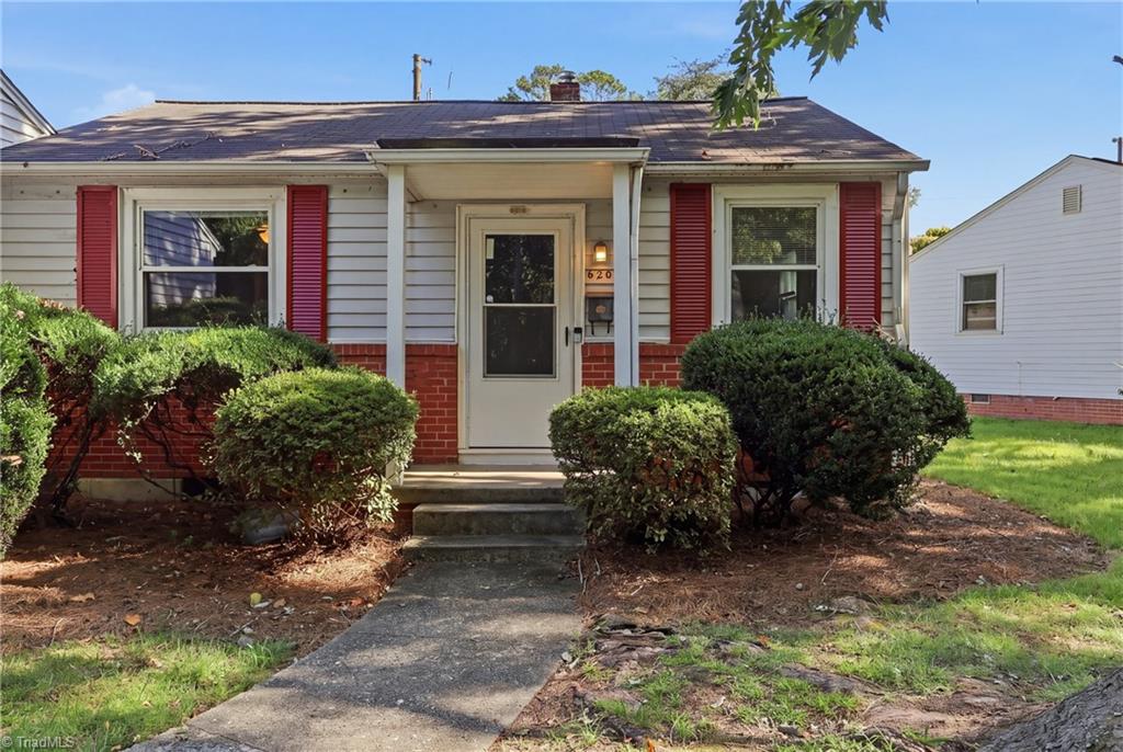 620 N Tremont Drive Property Photo 1
