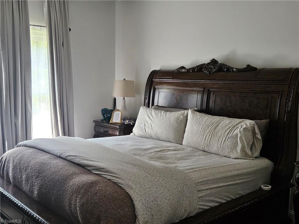 140 Fox Run Property Photo 3