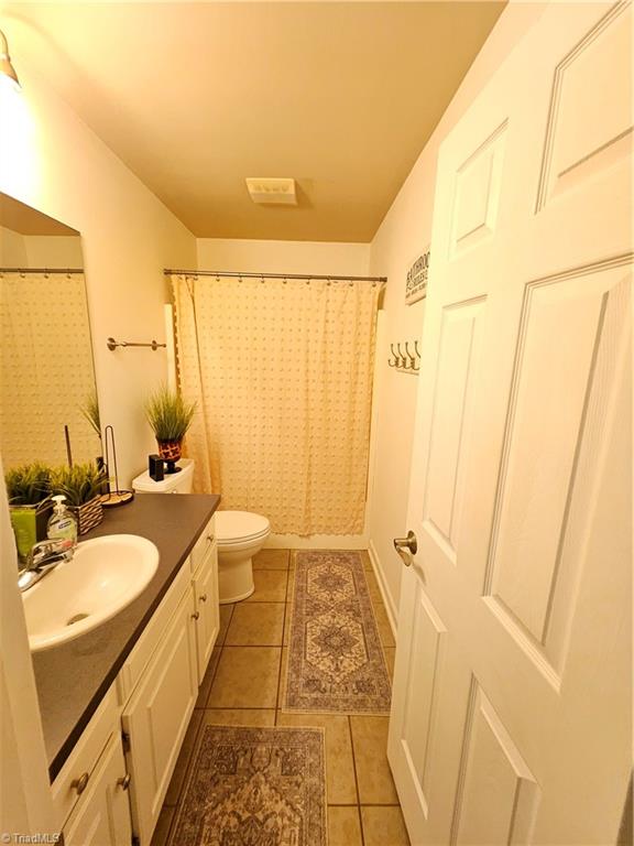 140 Fox Run Property Photo 11
